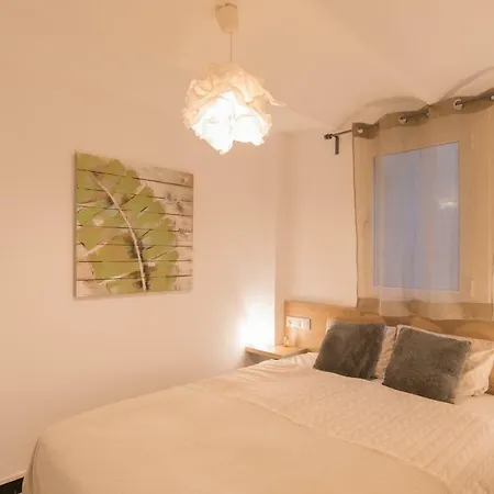 Apartment Charming In Sagrada Familia