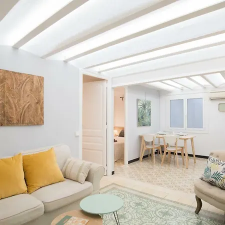 Apartment Charming In Sagrada Familia